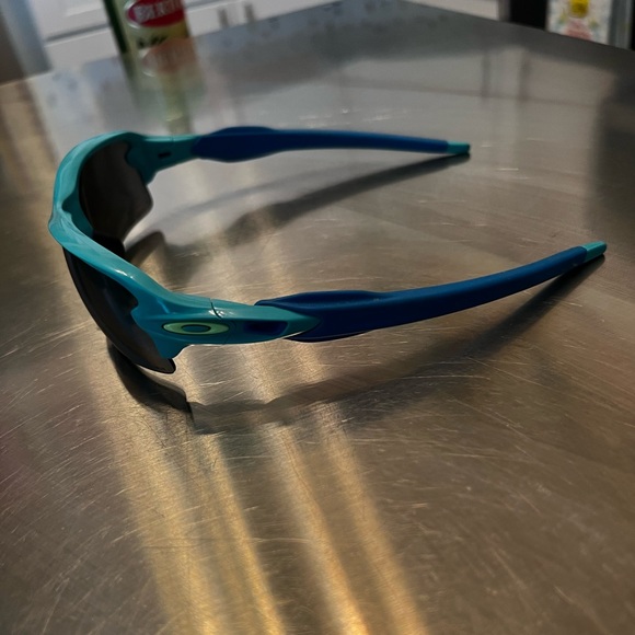 Oakley Other - Oakley Flak 2.0 w/PRIZM lens in very very good condition.
